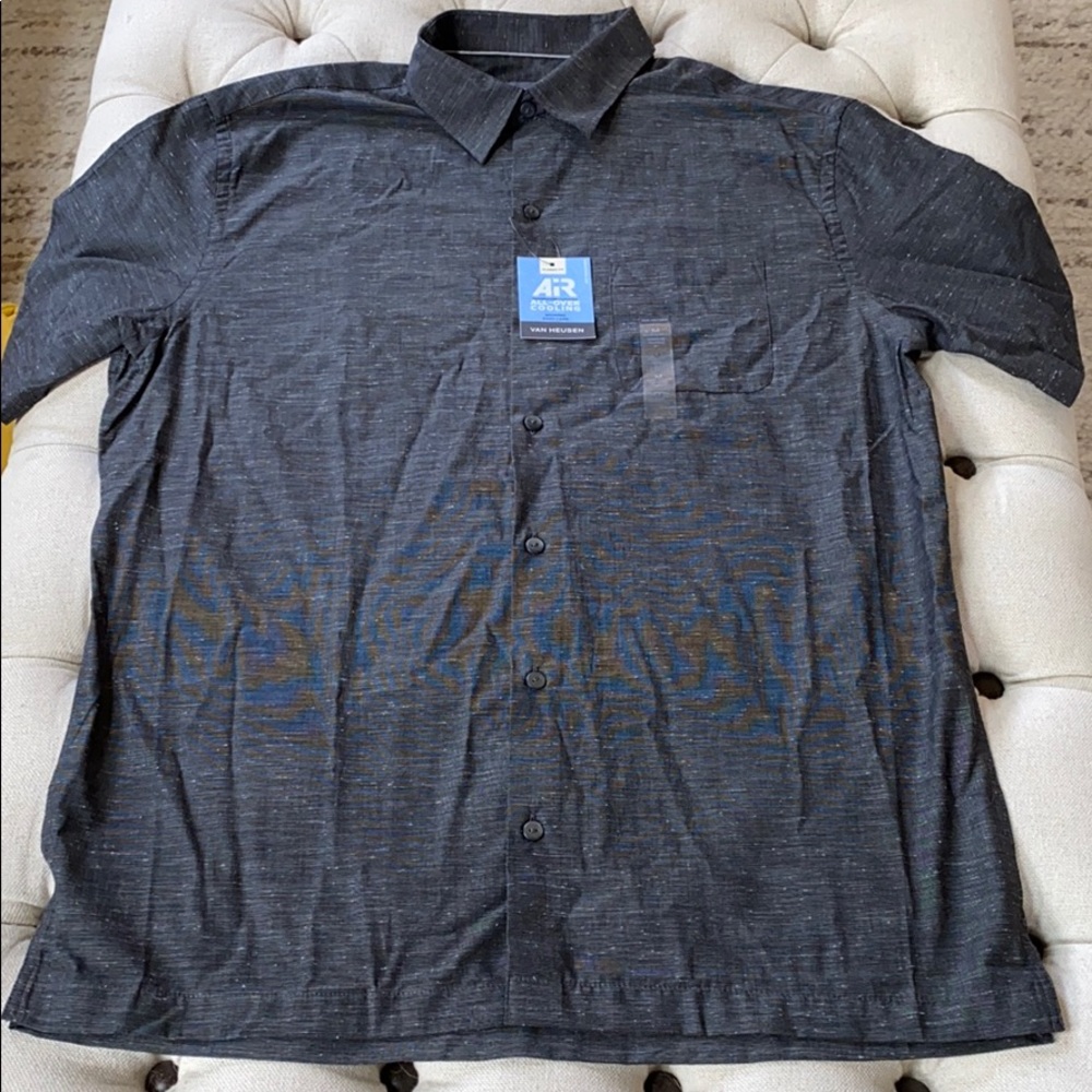 NWT SS Men’s Van Heusen Woven Button Down Shirt